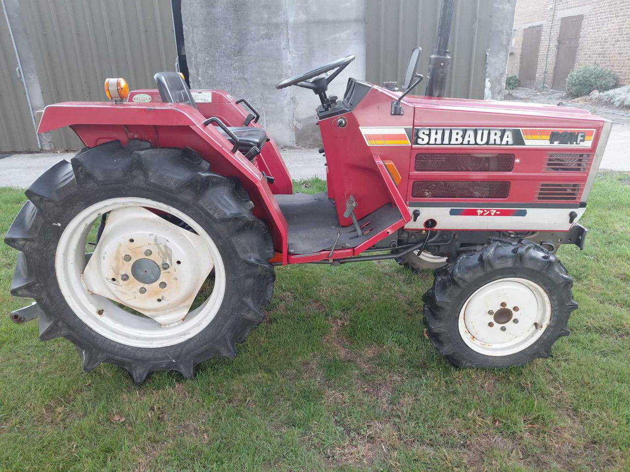 Shibaura P21F - Mali traktor: slika Shibaura P21F - Mali traktor Shibaura P21F - Mali traktor: slika Shibaura P21F - Mali traktor
