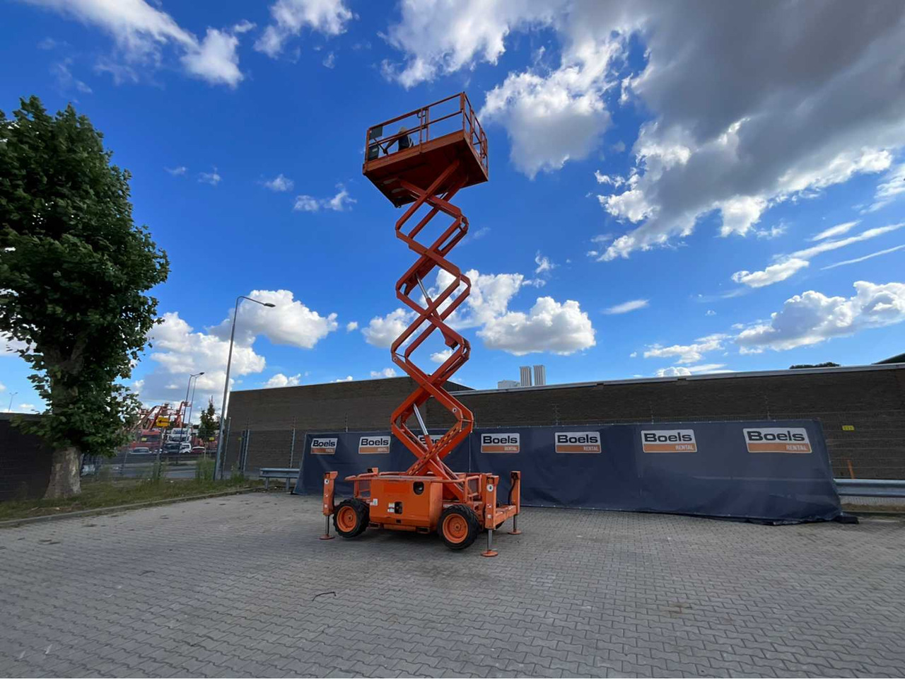 SkyJack SJ 6832 RT - Podizna platforma: slika SkyJack SJ 6832 RT - Podizna platforma SkyJack SJ 6832 RT - Podizna platforma: slika SkyJack SJ 6832 RT - Podizna platforma