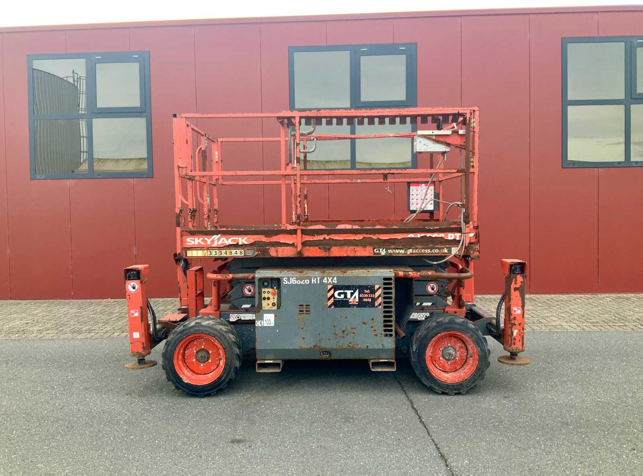 Skyjack SJ6826RT - Podizna platforma: slika Skyjack SJ6826RT - Podizna platforma Skyjack SJ6826RT - Podizna platforma: slika Skyjack SJ6826RT - Podizna platforma