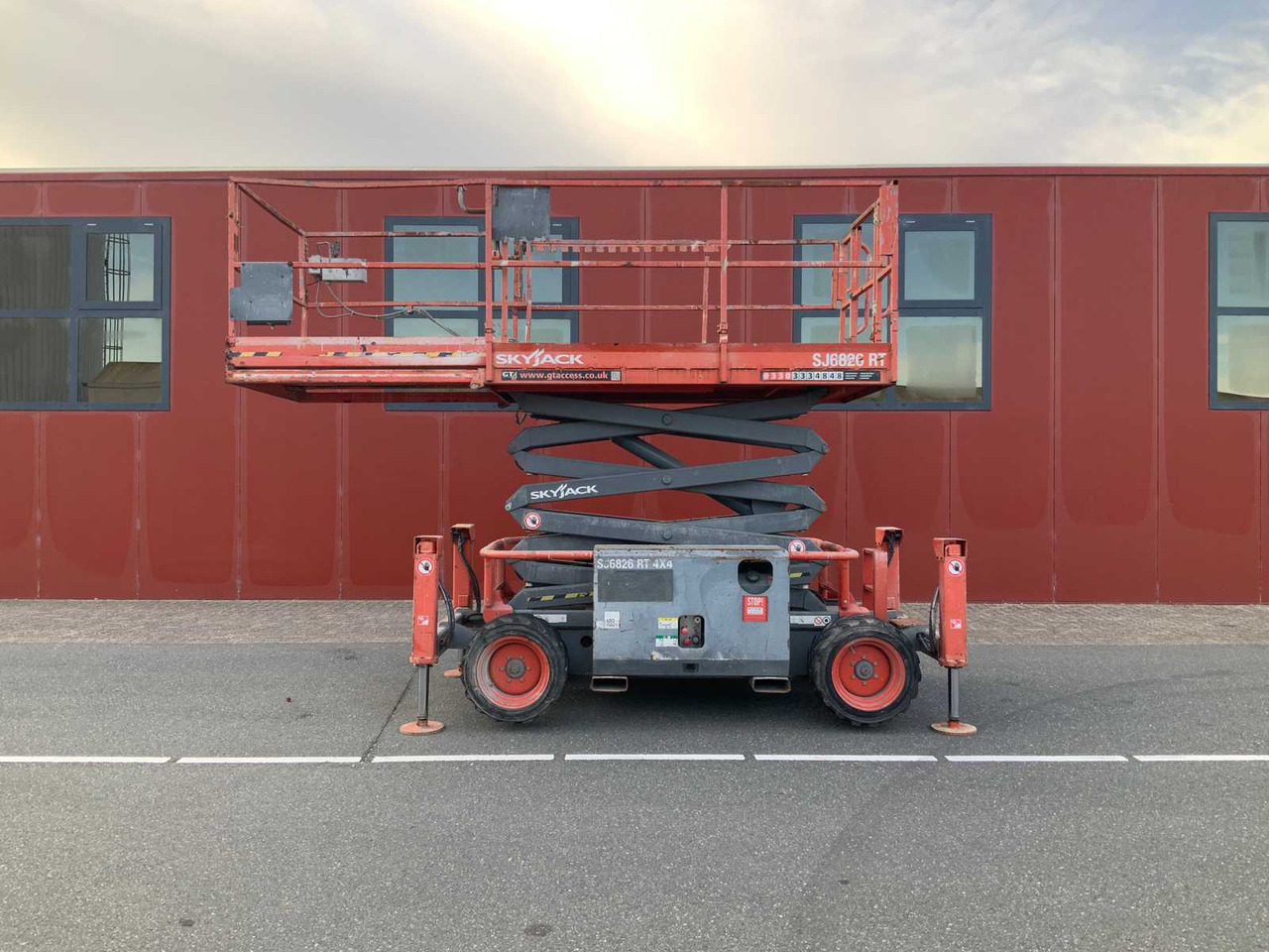 Skyjack SJ6826RT - Podizna platforma: slika Skyjack SJ6826RT - Podizna platforma Skyjack SJ6826RT - Podizna platforma: slika Skyjack SJ6826RT - Podizna platforma