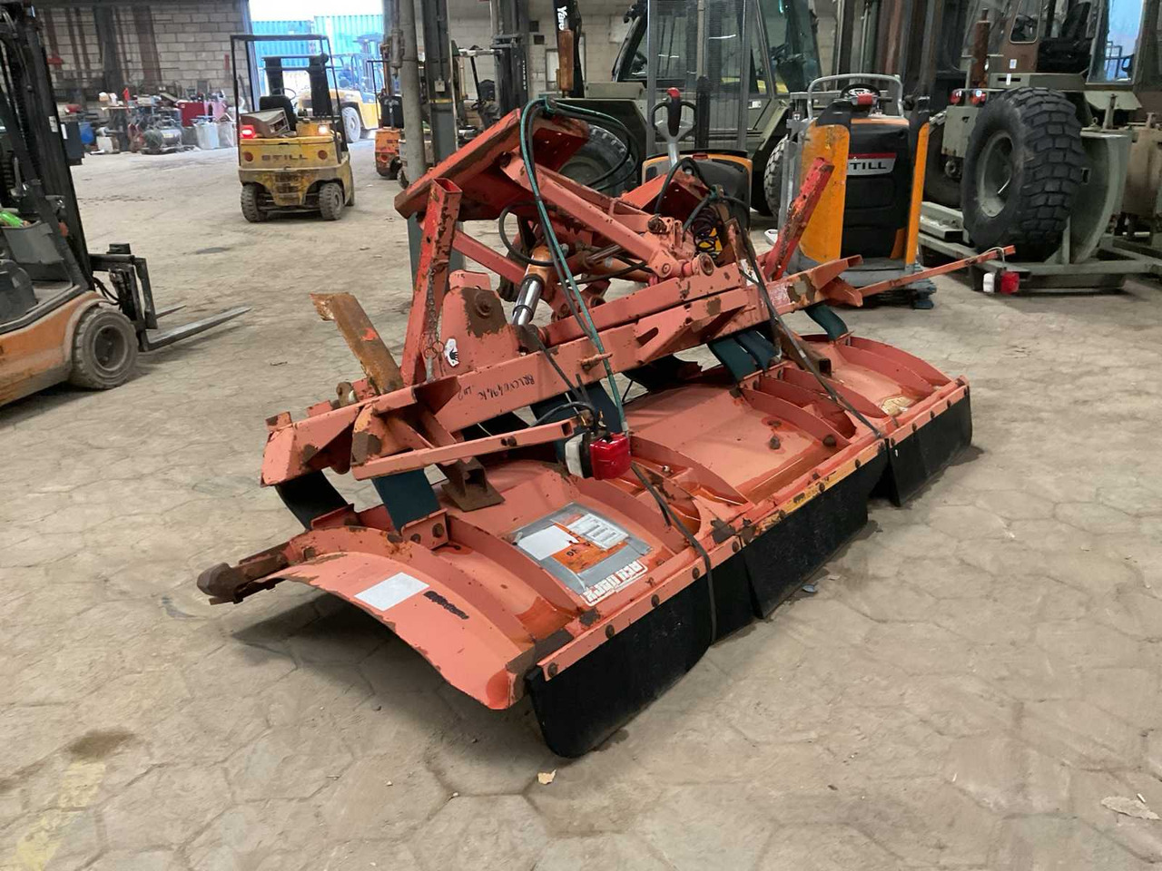 Snow plow - Ralica za snijeg: slika Snow plow - Ralica za snijeg Snow plow - Ralica za snijeg: slika Snow plow - Ralica za snijeg