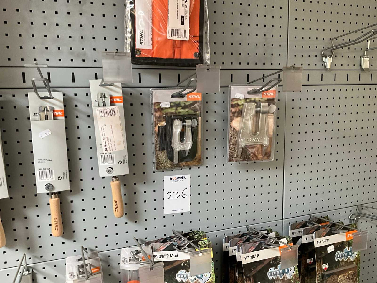 Stihl - Oprema za vrt: slika Stihl - Oprema za vrt Stihl - Oprema za vrt: slika Stihl - Oprema za vrt