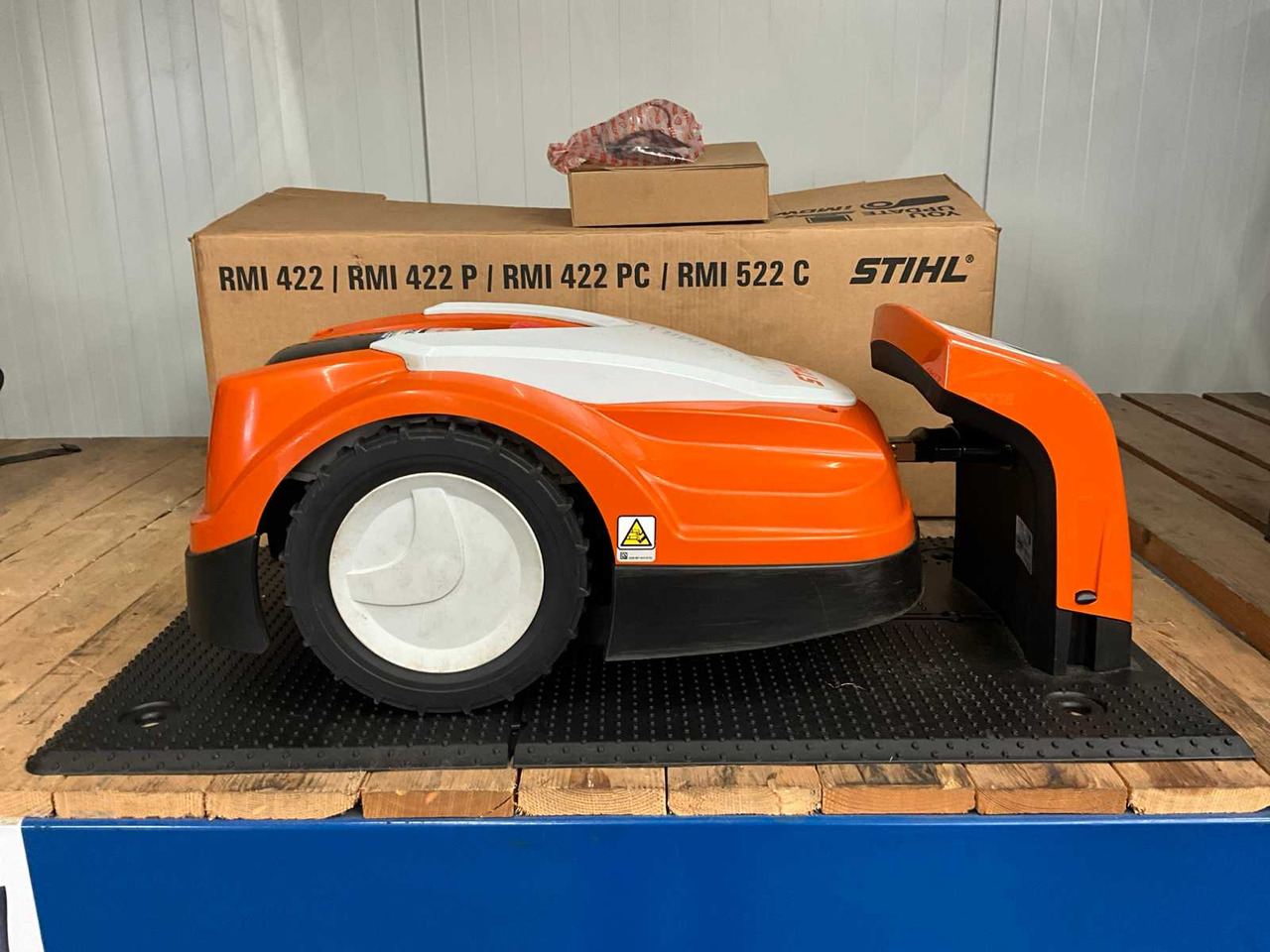 Stihl RMI422.2 - Vrtna kosilica: slika Stihl RMI422.2 - Vrtna kosilica Stihl RMI422.2 - Vrtna kosilica: slika Stihl RMI422.2 - Vrtna kosilica