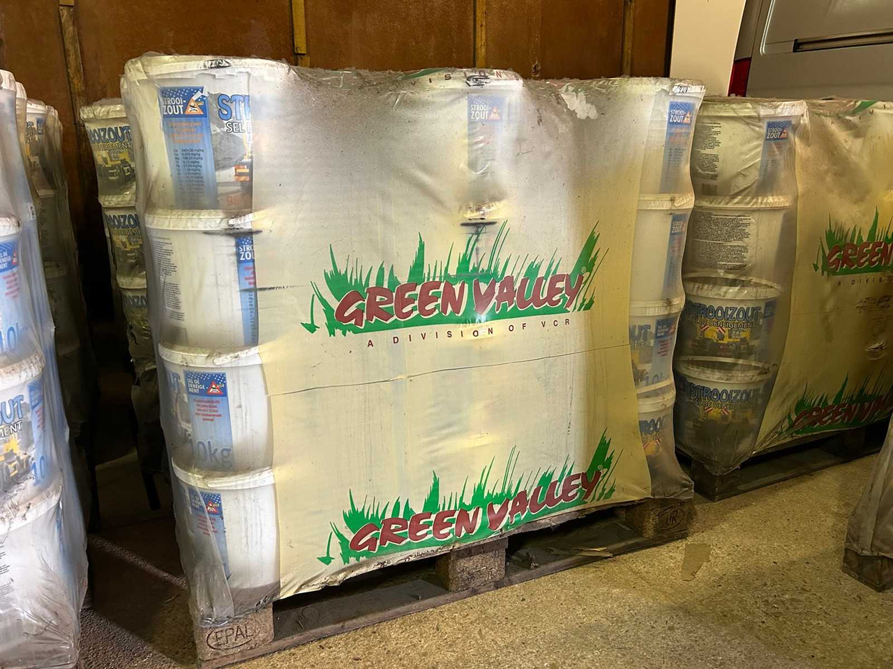 Strooizout Wegenzout 10kg. - Posipač pijeska/ Soli: slika Strooizout Wegenzout 10kg. - Posipač pijeska/ Soli Strooizout Wegenzout 10kg. - Posipač pijeska/ Soli: slika Strooizout Wegenzout 10kg. - Posipač pijeska/ Soli