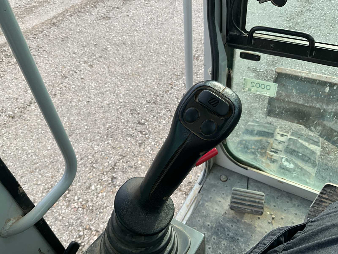 Bager gusjeničar Takeuchi TB175: slika Bager gusjeničar Takeuchi TB175