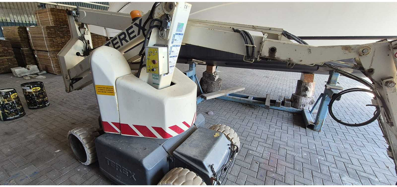 Terex TA34N - Podizna platforma: slika Terex TA34N - Podizna platforma Terex TA34N - Podizna platforma: slika Terex TA34N - Podizna platforma