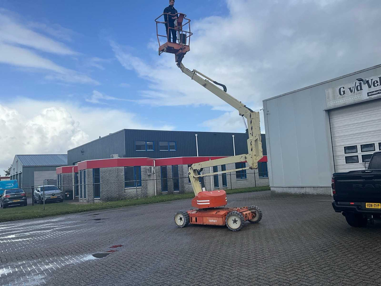 "UPRIGHT" - AB38N - ARTICULATED TELESCOPIC BOOM LIFT - 2007 - Podizna platforma: slika "UPRIGHT" - AB38N - ARTICULATED TELESCOPIC BOOM LIFT - 2007 - Podizna platforma "UPRIGHT" - AB38N - ARTICULATED TELESCOPIC BOOM LIFT - 2007 - Podizna platforma: slika "UPRIGHT" - AB38N - ARTICULATED TELESCOPIC BOOM LIFT - 2007 - Podizna platforma