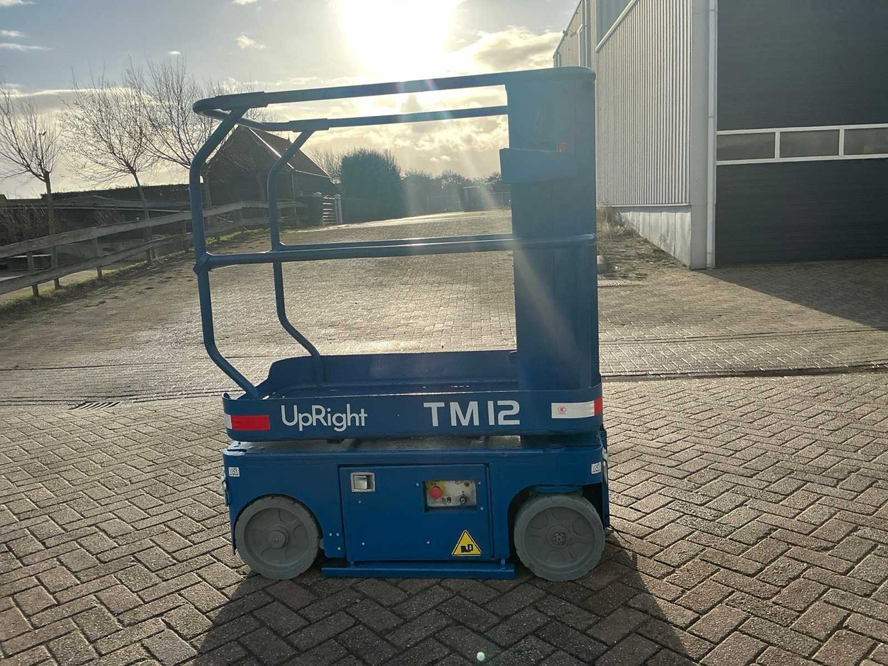 UPRIGHT TM12 AERIAL WORK PLATFORM - Podizna platforma: slika UPRIGHT TM12 AERIAL WORK PLATFORM - Podizna platforma UPRIGHT TM12 AERIAL WORK PLATFORM - Podizna platforma: slika UPRIGHT TM12 AERIAL WORK PLATFORM - Podizna platforma