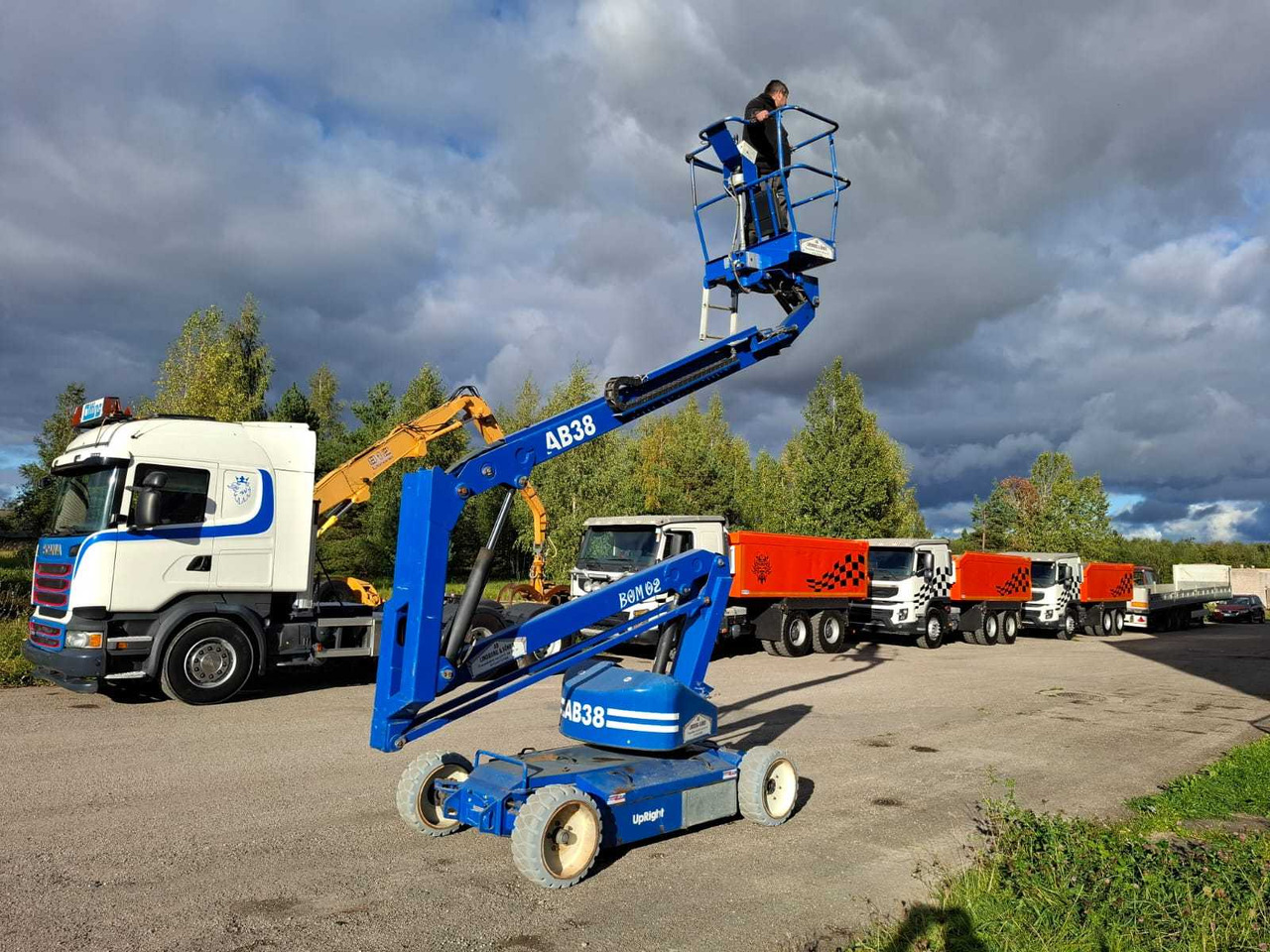 UpRight AB38N - Podizna platforma: slika UpRight AB38N - Podizna platforma UpRight AB38N - Podizna platforma: slika UpRight AB38N - Podizna platforma