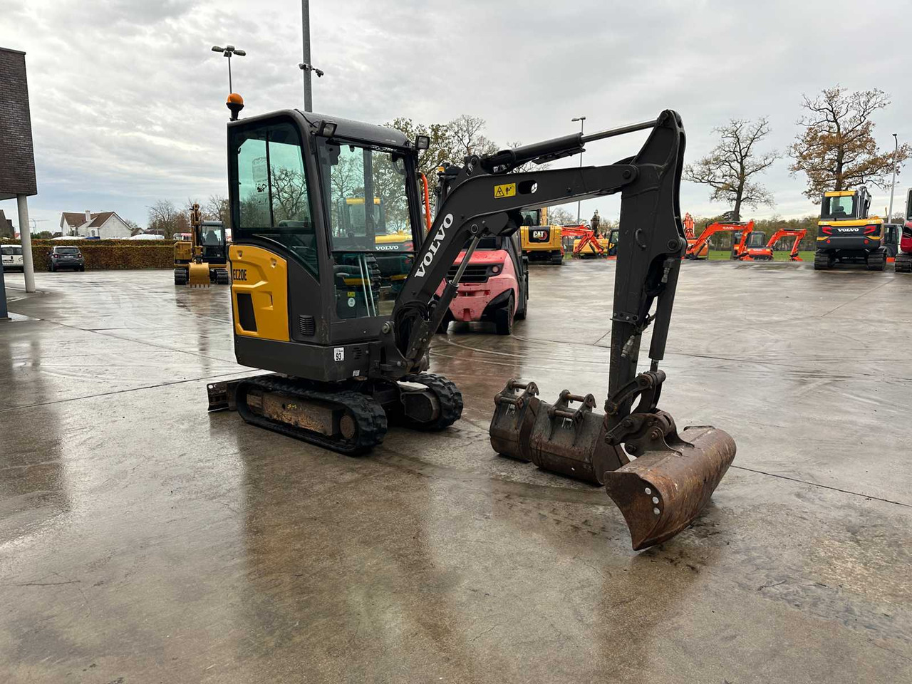 VOLVO - 2020 - EC20E - MINI EXCAVATOR - Mini bager: slika VOLVO - 2020 - EC20E - MINI EXCAVATOR - Mini bager VOLVO - 2020 - EC20E - MINI EXCAVATOR - Mini bager: slika VOLVO - 2020 - EC20E - MINI EXCAVATOR - Mini bager
