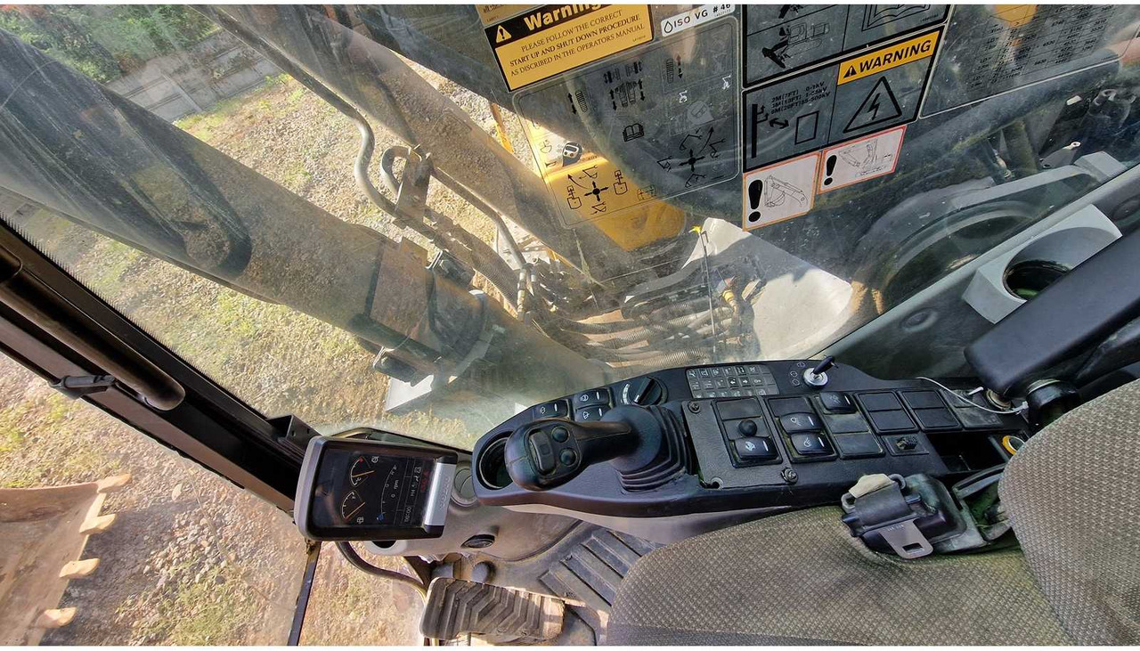 Bager gusjeničar VOLVO EC210CL: slika Bager gusjeničar VOLVO EC210CL