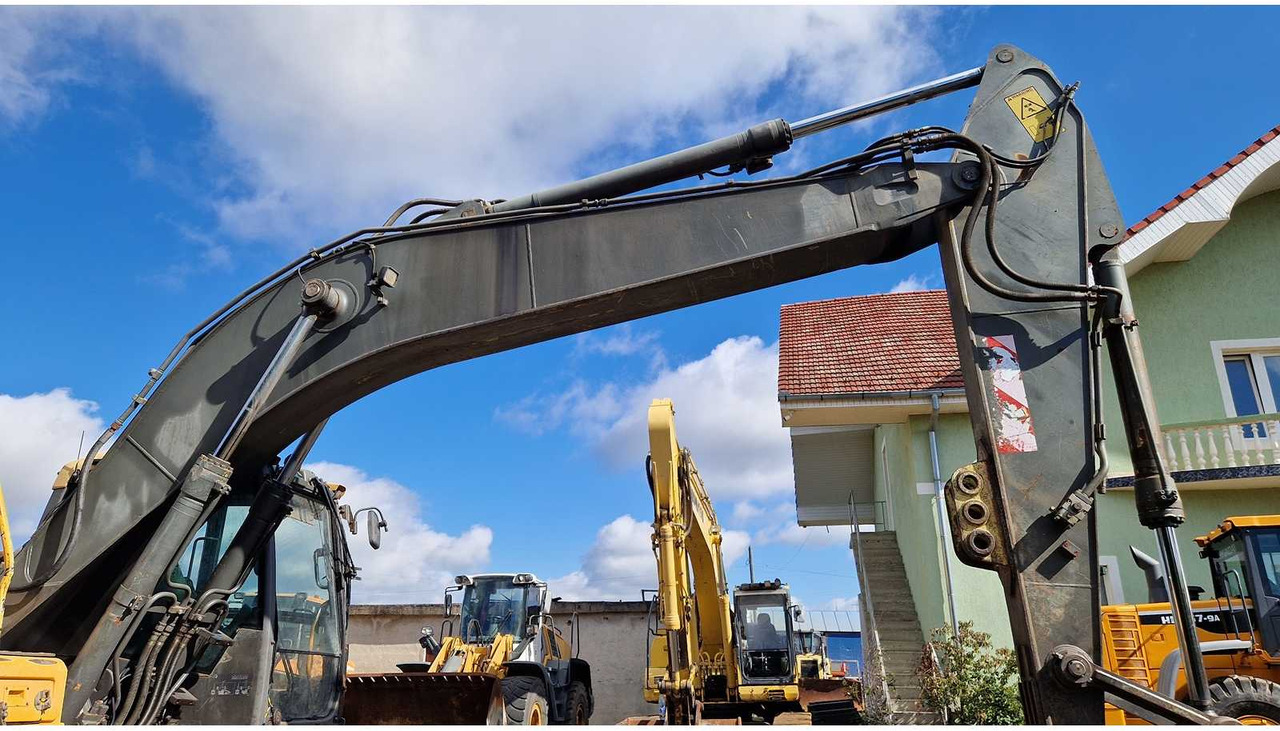 Bager gusjeničar VOLVO EC210CL: slika Bager gusjeničar VOLVO EC210CL