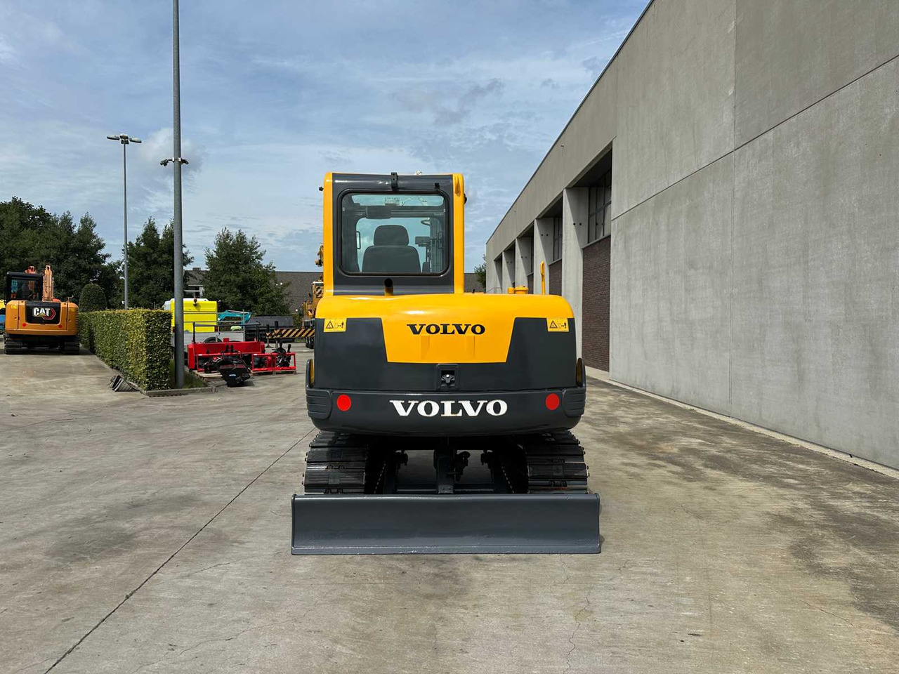 VOLVO EC55B - Bager gusjeničar: slika VOLVO EC55B - Bager gusjeničar VOLVO EC55B - Bager gusjeničar: slika VOLVO EC55B - Bager gusjeničar