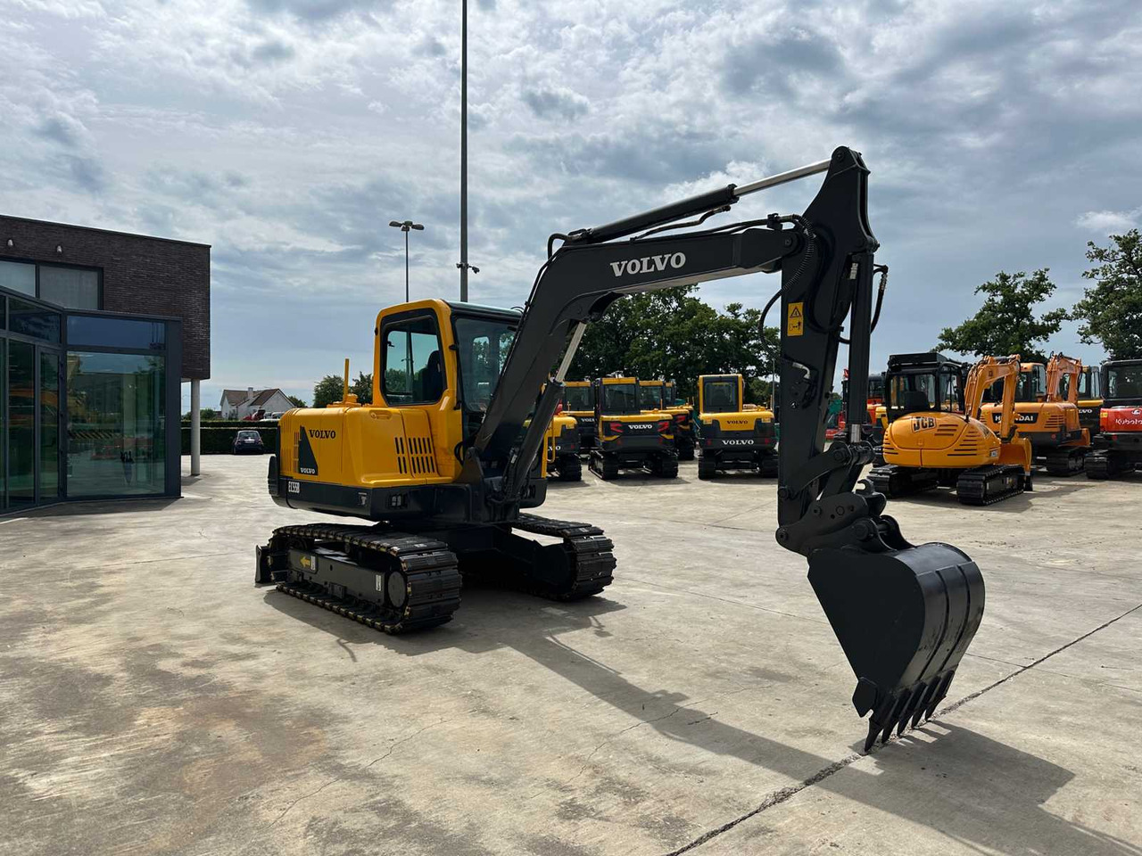 VOLVO EC55B - Bager gusjeničar: slika VOLVO EC55B - Bager gusjeničar VOLVO EC55B - Bager gusjeničar: slika VOLVO EC55B - Bager gusjeničar