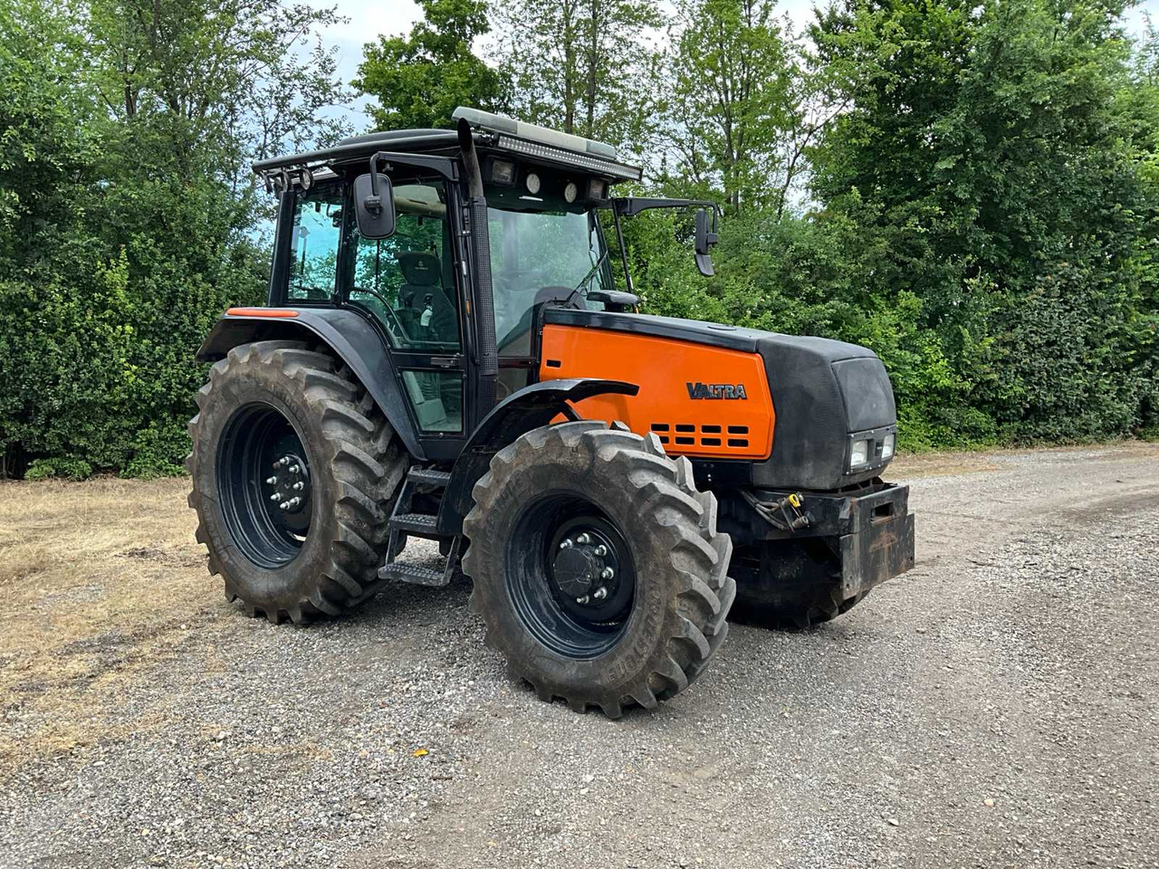 Valtra 6250-4 - Traktor: slika Valtra 6250-4 - Traktor Valtra 6250-4 - Traktor: slika Valtra 6250-4 - Traktor