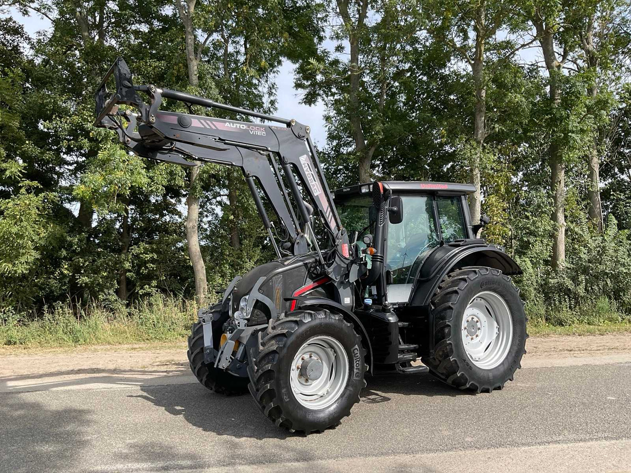 Valtra N123 Unlimited - Traktor: slika Valtra N123 Unlimited - Traktor Valtra N123 Unlimited - Traktor: slika Valtra N123 Unlimited - Traktor