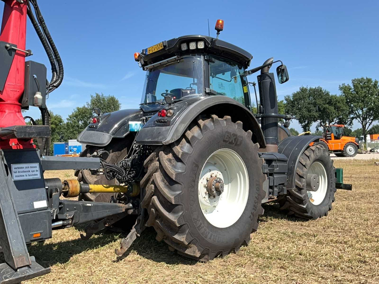 Valtra S374 - Traktor: slika Valtra S374 - Traktor Valtra S374 - Traktor: slika Valtra S374 - Traktor