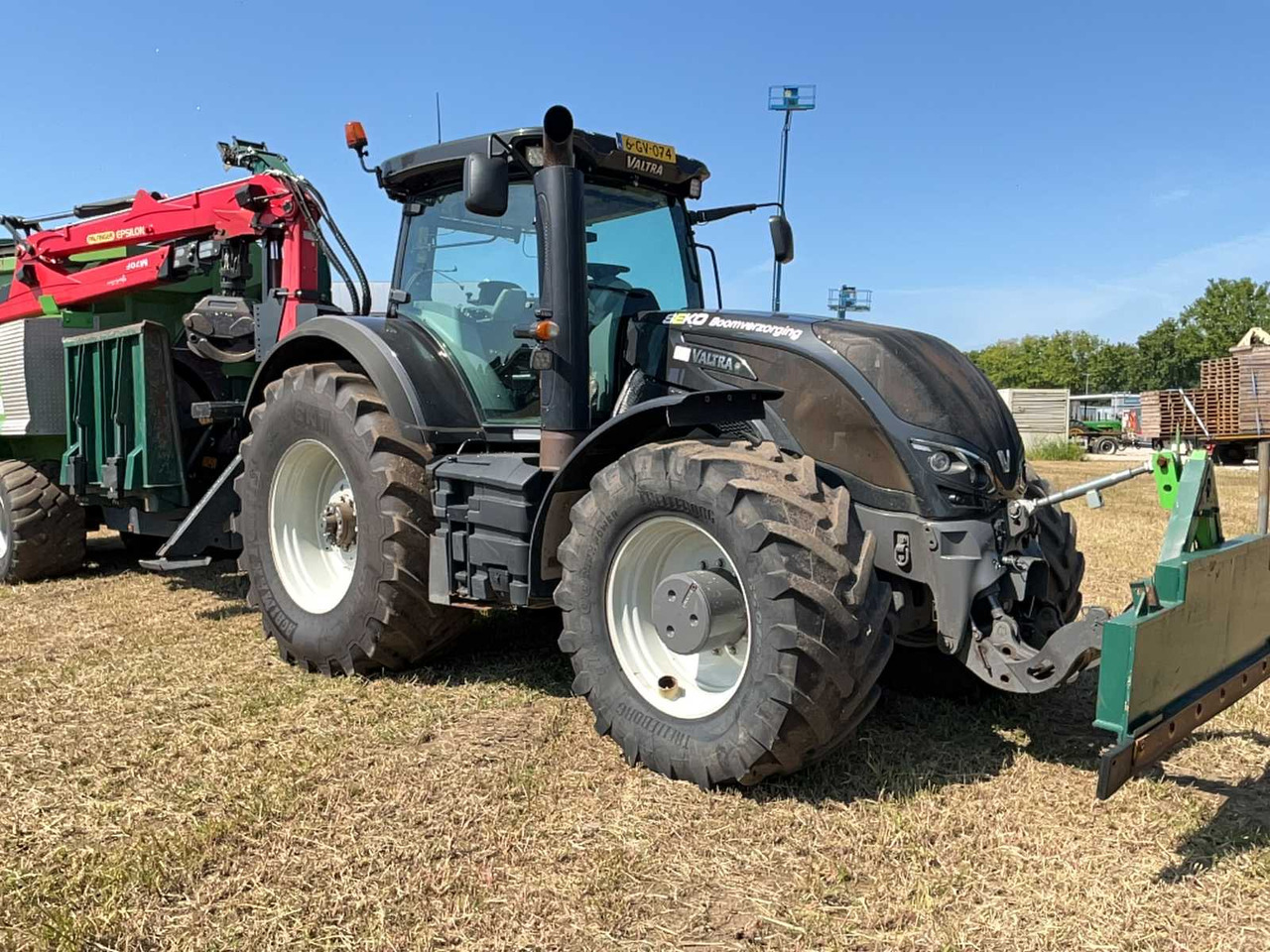 Valtra S374 - Traktor: slika Valtra S374 - Traktor Valtra S374 - Traktor: slika Valtra S374 - Traktor