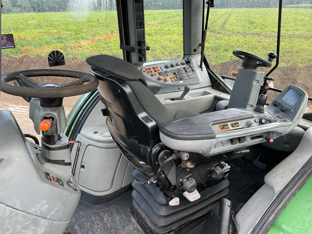 Valtra T163e - Traktor: slika Valtra T163e - Traktor Valtra T163e - Traktor: slika Valtra T163e - Traktor
