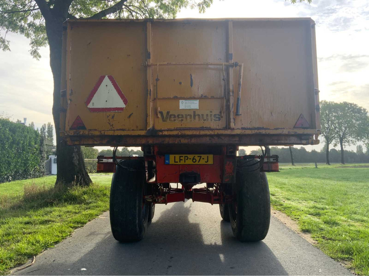Veenhuis JVK13000 - Nagibna prikolica za poljoprivredna gospodarstva/ Istovarivač: slika Veenhuis JVK13000 - Nagibna prikolica za poljoprivredna gospodarstva/ Istovarivač Veenhuis JVK13000 - Nagibna prikolica za poljoprivredna gospodarstva/ Istovarivač: slika Veenhuis JVK13000 - Nagibna prikolica za poljoprivredna gospodarstva/ Istovarivač