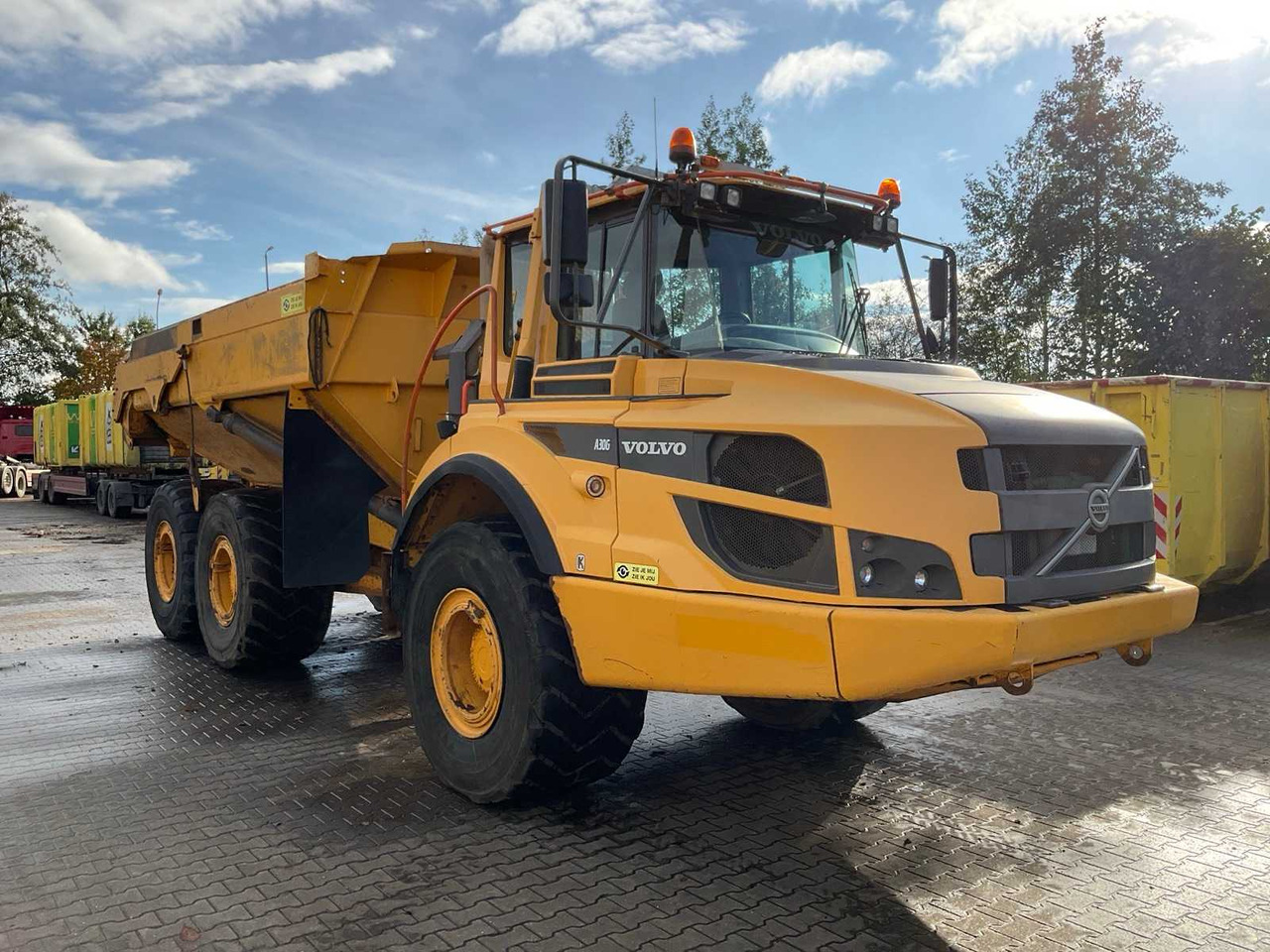 Volvo A30G - Istovarivač: slika Volvo A30G - Istovarivač Volvo A30G - Istovarivač: slika Volvo A30G - Istovarivač