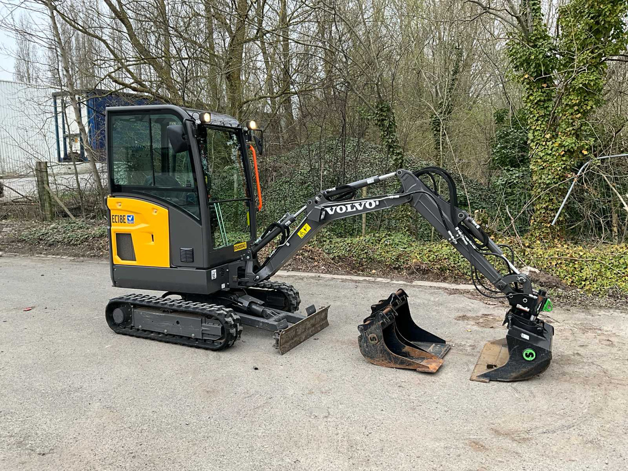 Volvo EC18E - Mini bager: slika Volvo EC18E - Mini bager Volvo EC18E - Mini bager: slika Volvo EC18E - Mini bager