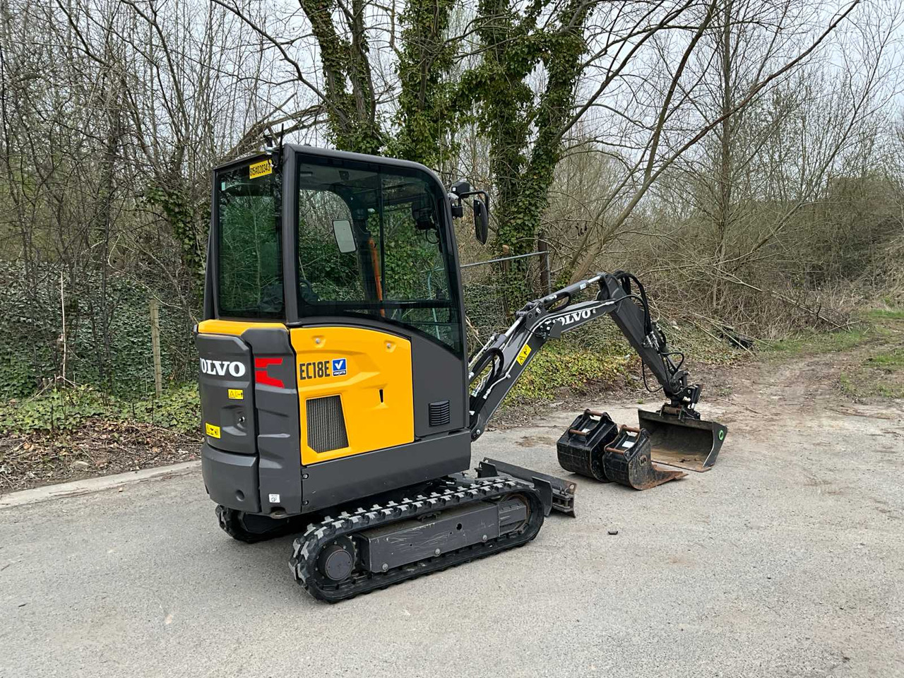 Volvo EC18E - Mini bager: slika Volvo EC18E - Mini bager Volvo EC18E - Mini bager: slika Volvo EC18E - Mini bager