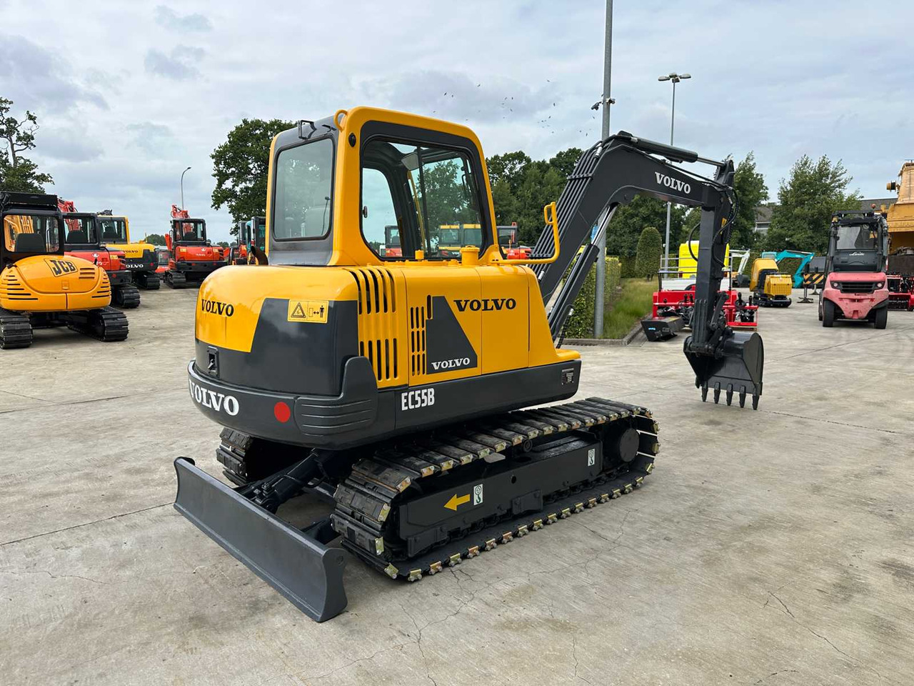 Volvo EC55B - Bager gusjeničar: slika Volvo EC55B - Bager gusjeničar Volvo EC55B - Bager gusjeničar: slika Volvo EC55B - Bager gusjeničar