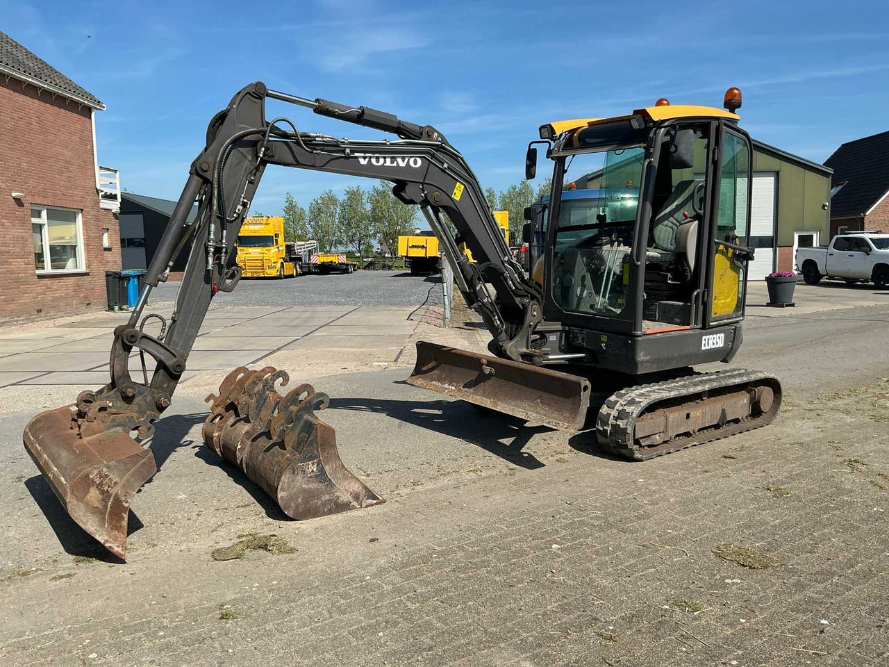Volvo ECR35D - Bager gusjeničar: slika Volvo ECR35D - Bager gusjeničar Volvo ECR35D - Bager gusjeničar: slika Volvo ECR35D - Bager gusjeničar