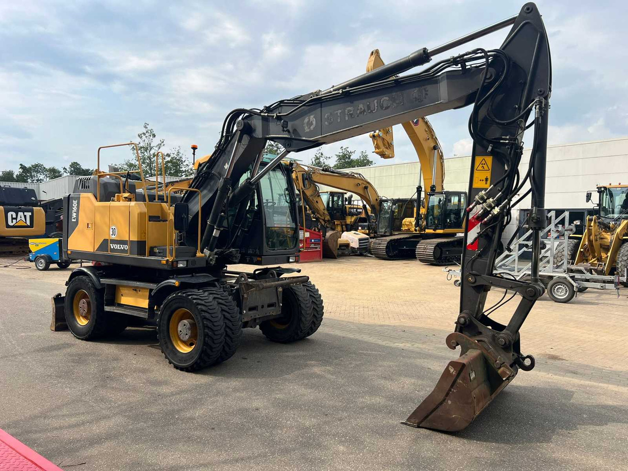 Volvo EW160E - Bager na kotačima: slika Volvo EW160E - Bager na kotačima Volvo EW160E - Bager na kotačima: slika Volvo EW160E - Bager na kotačima