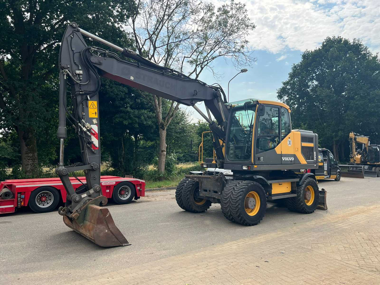 Volvo EW160E - Bager na kotačima: slika Volvo EW160E - Bager na kotačima Volvo EW160E - Bager na kotačima: slika Volvo EW160E - Bager na kotačima