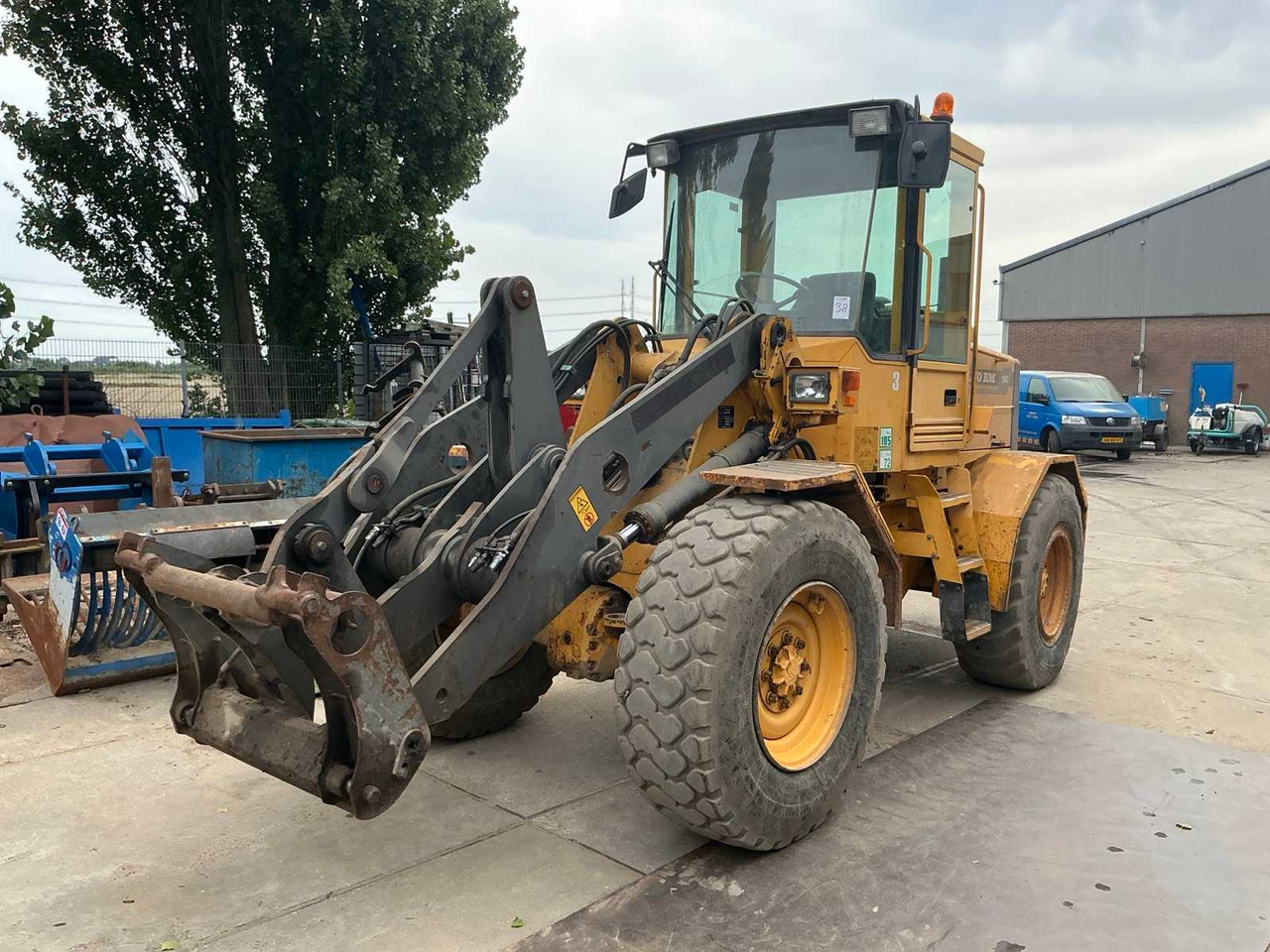 Volvo L50C - Utovarivač na kotačima: slika Volvo L50C - Utovarivač na kotačima Volvo L50C - Utovarivač na kotačima: slika Volvo L50C - Utovarivač na kotačima