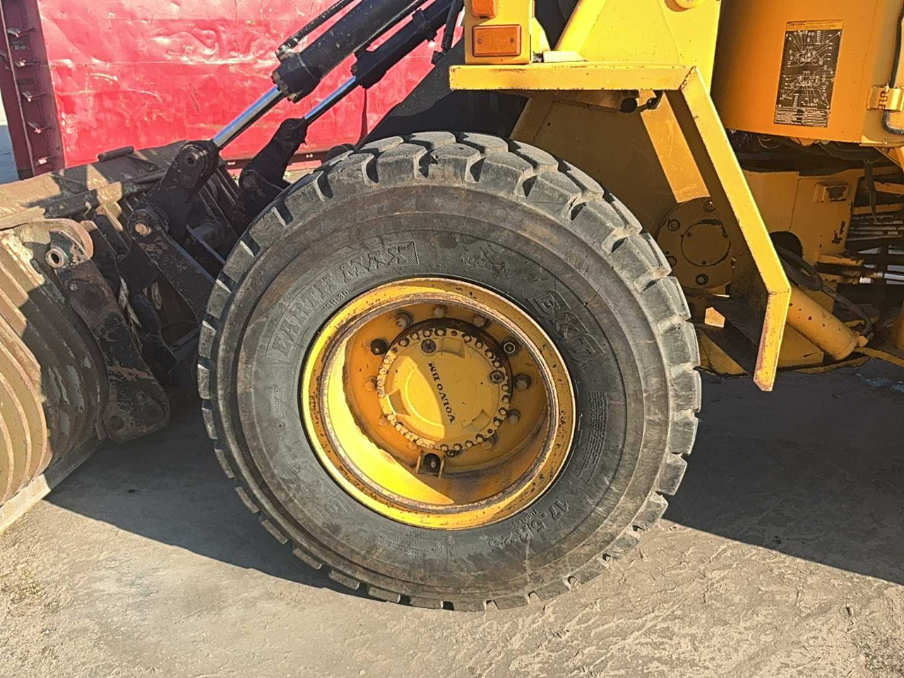 Utovarivač na kotačima Volvo bm L50: slika Utovarivač na kotačima Volvo bm L50