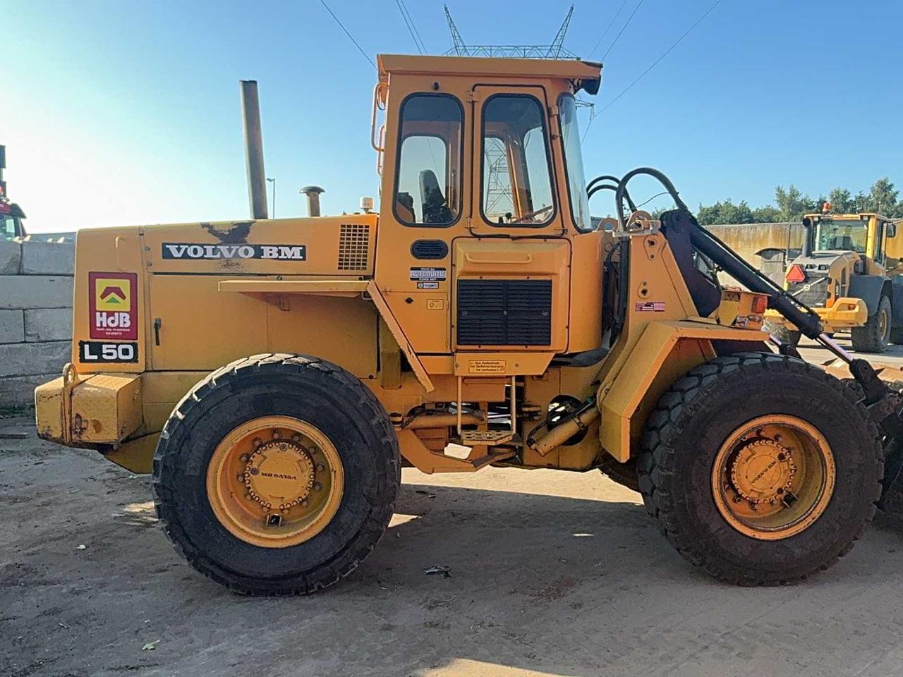Volvo bm L50 - Utovarivač na kotačima: slika Volvo bm L50 - Utovarivač na kotačima Volvo bm L50 - Utovarivač na kotačima: slika Volvo bm L50 - Utovarivač na kotačima