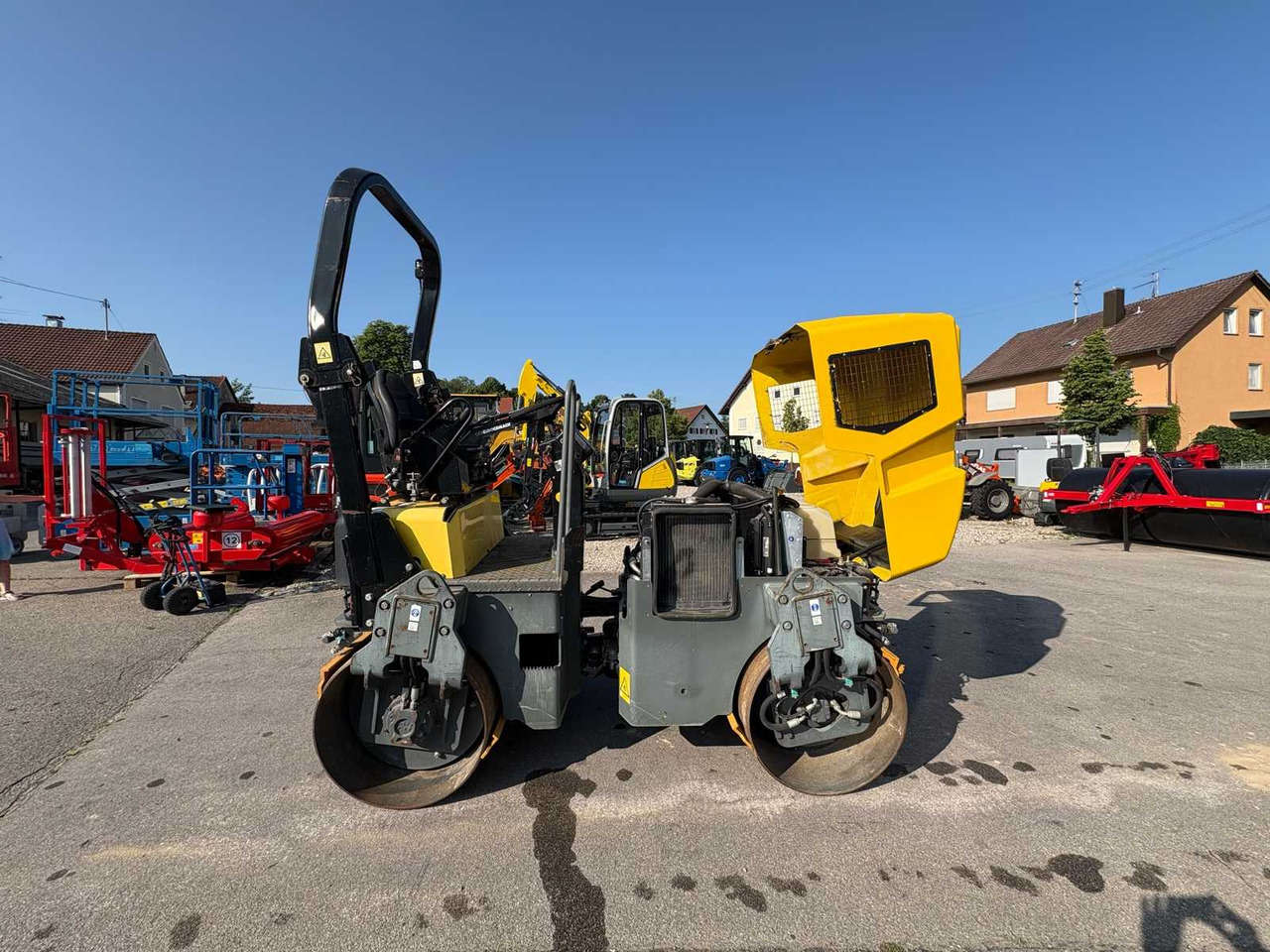 Wacker Neuson Tandemwalze RD 27-120 - Cestovni valjak: slika Wacker Neuson Tandemwalze RD 27-120 - Cestovni valjak Wacker Neuson Tandemwalze RD 27-120 - Cestovni valjak: slika Wacker Neuson Tandemwalze RD 27-120 - Cestovni valjak