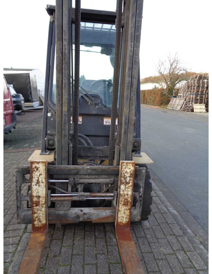 Viličar YALE GLP 30 MXV 2445 GAS FORKLIFT, YALE-GLP 30 MXV 2445: slika Viličar YALE GLP 30 MXV 2445 GAS FORKLIFT, YALE-GLP 30 MXV 2445