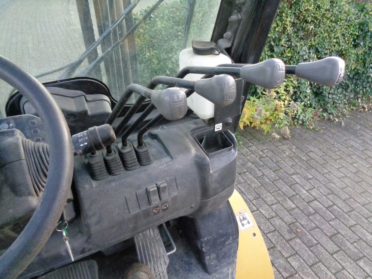 Viličar YALE GLP 30 MXV 2445 GAS FORKLIFT, YALE-GLP 30 MXV 2445: slika Viličar YALE GLP 30 MXV 2445 GAS FORKLIFT, YALE-GLP 30 MXV 2445