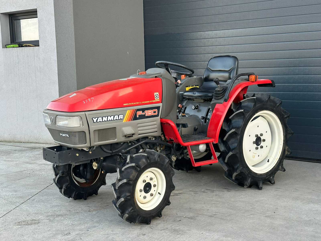 YANMAR - F-180 - 4-WHEEL DRIVE TRACTOR - Traktor: slika YANMAR - F-180 - 4-WHEEL DRIVE TRACTOR - Traktor YANMAR - F-180 - 4-WHEEL DRIVE TRACTOR - Traktor: slika YANMAR - F-180 - 4-WHEEL DRIVE TRACTOR - Traktor