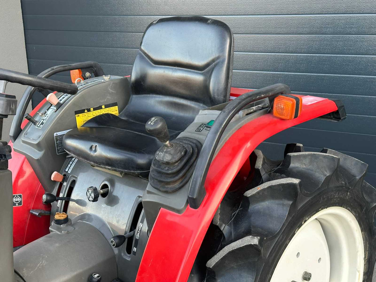 YANMAR - F-180 - 4-WHEEL DRIVE TRACTOR - Traktor: slika YANMAR - F-180 - 4-WHEEL DRIVE TRACTOR - Traktor YANMAR - F-180 - 4-WHEEL DRIVE TRACTOR - Traktor: slika YANMAR - F-180 - 4-WHEEL DRIVE TRACTOR - Traktor