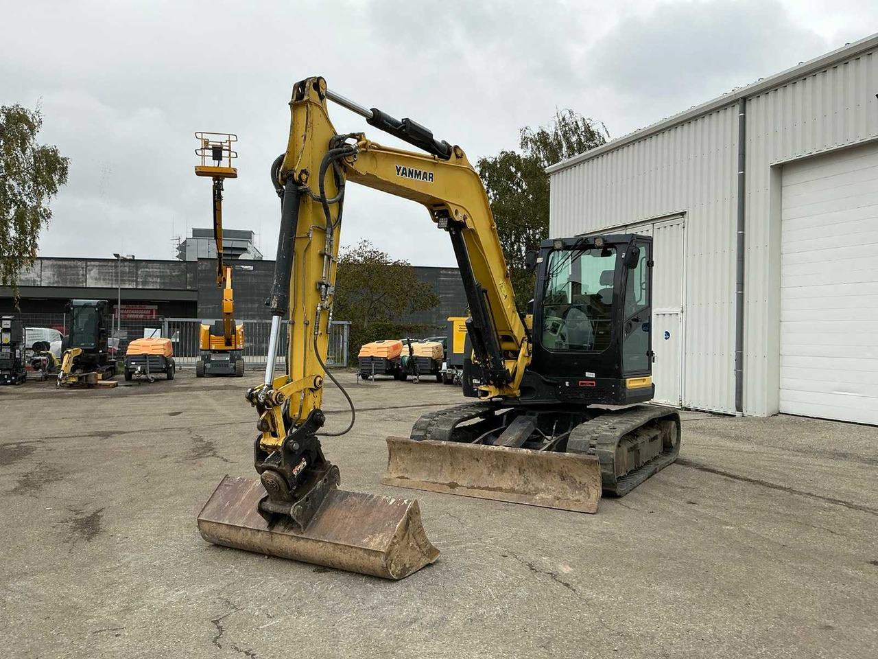 Yanmar SV100-2A - Bager gusjeničar: slika Yanmar SV100-2A - Bager gusjeničar Yanmar SV100-2A - Bager gusjeničar: slika Yanmar SV100-2A - Bager gusjeničar