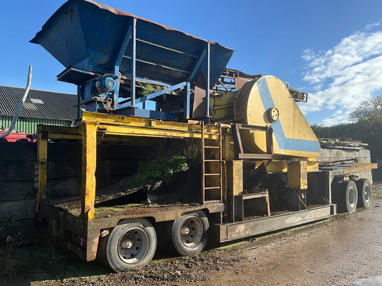 Zelfbouw - Mobilna drobilica: slika Zelfbouw - Mobilna drobilica Zelfbouw - Mobilna drobilica: slika Zelfbouw - Mobilna drobilica