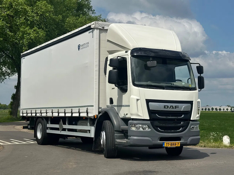 DAF CF 320 LF320.18 EURO6. SchuifzeilBakwagen met Laadklep. in TOPSTAAT! - Kamion s ceradom: slika DAF CF 320 LF320.18 EURO6. SchuifzeilBakwagen met Laadklep. in TOPSTAAT! - Kamion s ceradom DAF CF 320 LF320.18 EURO6. SchuifzeilBakwagen met Laadklep. in TOPSTAAT! - Kamion s ceradom: slika DAF CF 320 LF320.18 EURO6. SchuifzeilBakwagen met Laadklep. in TOPSTAAT! - Kamion s ceradom