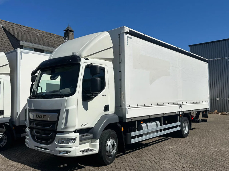 DAF LF 260 LF260.16 EURO6. 2022. Schuifzeil bakwagen met Laadklep. - Kamion s ceradom: slika DAF LF 260 LF260.16 EURO6. 2022. Schuifzeil bakwagen met Laadklep. - Kamion s ceradom DAF LF 260 LF260.16 EURO6. 2022. Schuifzeil bakwagen met Laadklep. - Kamion s ceradom: slika DAF LF 260 LF260.16 EURO6. 2022. Schuifzeil bakwagen met Laadklep. - Kamion s ceradom