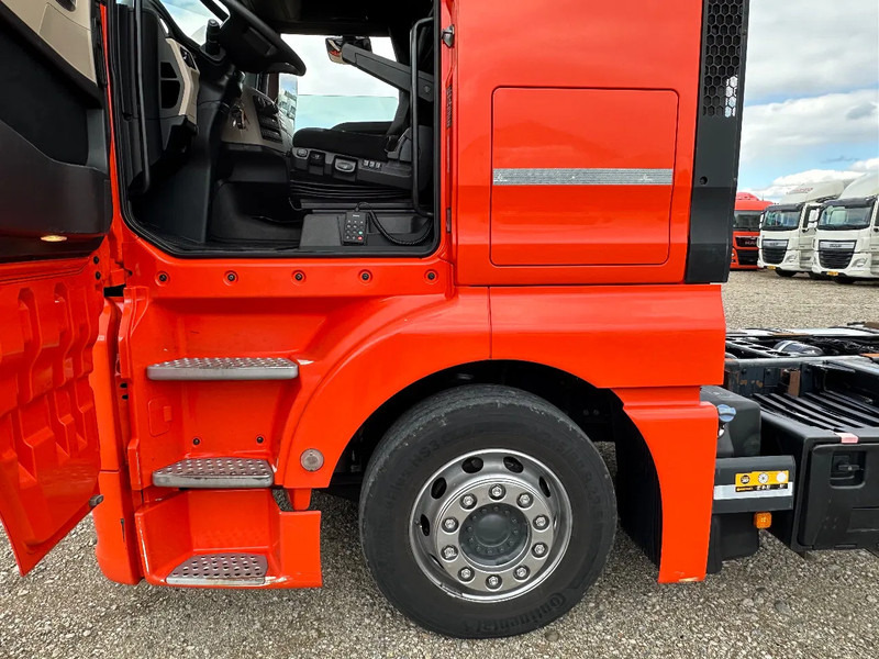 MAN TGX TGX 24.440 - Kamion-šasija: slika MAN TGX TGX 24.440 - Kamion-šasija MAN TGX TGX 24.440 - Kamion-šasija: slika MAN TGX TGX 24.440 - Kamion-šasija