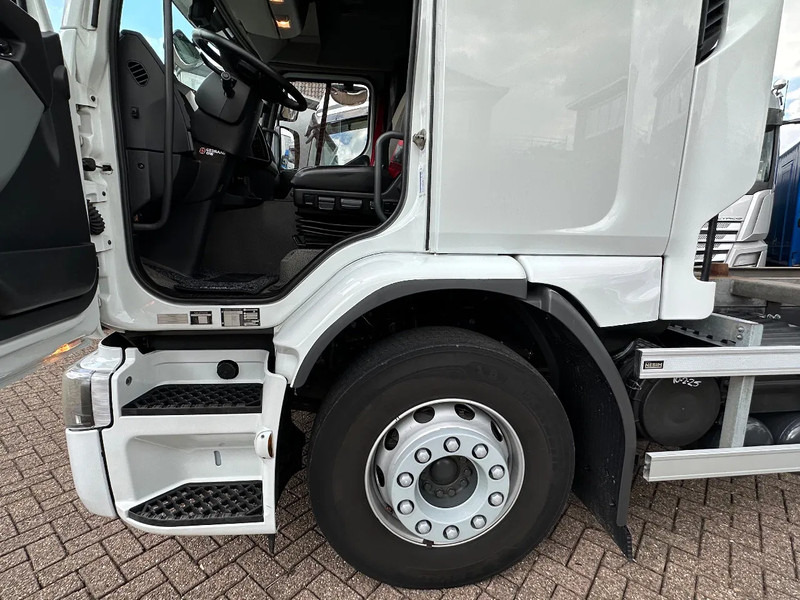 Renault D280.18 EURO6. 2021. BDF SYSTEEM - Transporter kontejnera/ Kamion s izmjenjivim sanducima: slika Renault D280.18 EURO6. 2021. BDF SYSTEEM - Transporter kontejnera/ Kamion s izmjenjivim sanducima Renault D280.18 EURO6. 2021. BDF SYSTEEM - Transporter kontejnera/ Kamion s izmjenjivim sanducima: slika Renault D280.18 EURO6. 2021. BDF SYSTEEM - Transporter kontejnera/ Kamion s izmjenjivim sanducima