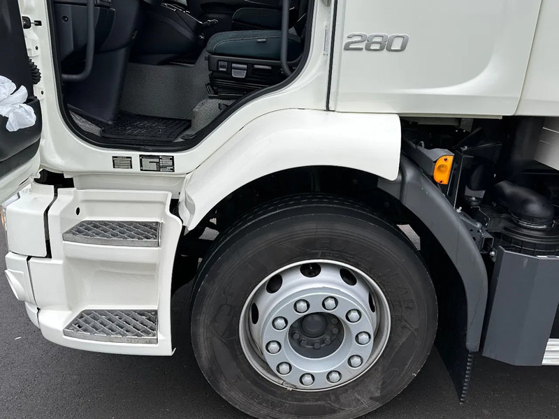 Volvo FL FL280.18. EURO6. 2023. 56322km. 9800 kg Laadvermogen. 2 tons klep. - Kamion sandučar: slika Volvo FL FL280.18. EURO6. 2023. 56322km. 9800 kg Laadvermogen. 2 tons klep. - Kamion sandučar Volvo FL FL280.18. EURO6. 2023. 56322km. 9800 kg Laadvermogen. 2 tons klep. - Kamion sandučar: slika Volvo FL FL280.18. EURO6. 2023. 56322km. 9800 kg Laadvermogen. 2 tons klep. - Kamion sandučar