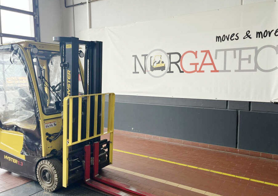 Hyster A.1.3XNT - Električni viličar: slika  Hyster A.1.3XNT - Električni viličar Hyster A.1.3XNT - Električni viličar: slika  Hyster A.1.3XNT - Električni viličar