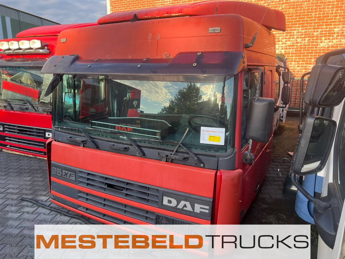 DAF Cabine Spacecab Euro 2 - Kabina za Kamion: slika DAF Cabine Spacecab Euro 2 - Kabina za Kamion DAF Cabine Spacecab Euro 2 - Kabina za Kamion: slika DAF Cabine Spacecab Euro 2 - Kabina za Kamion