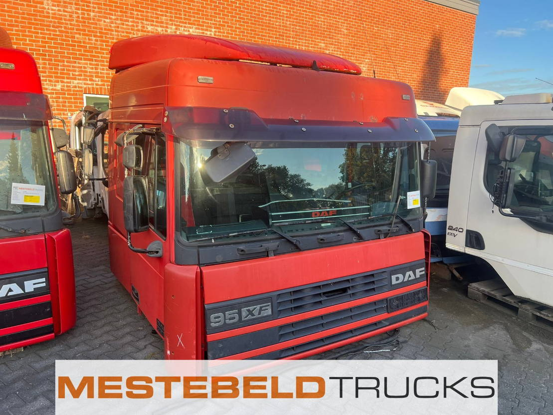 DAF Cabine Spacecab Euro 2 - Kabina za Kamion: slika DAF Cabine Spacecab Euro 2 - Kabina za Kamion DAF Cabine Spacecab Euro 2 - Kabina za Kamion: slika DAF Cabine Spacecab Euro 2 - Kabina za Kamion