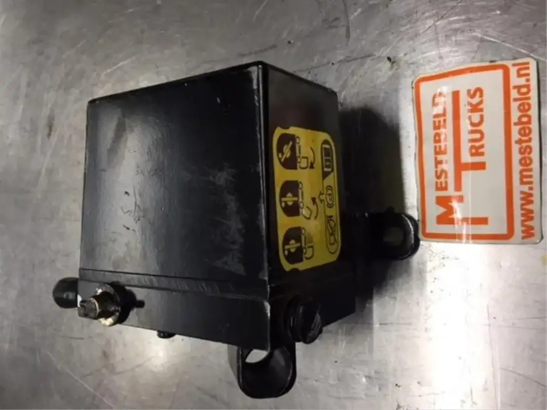 DAF Cabinekantelpomp - Kabina i unutrašnjost za Kamion: slika DAF Cabinekantelpomp - Kabina i unutrašnjost za Kamion DAF Cabinekantelpomp - Kabina i unutrašnjost za Kamion: slika DAF Cabinekantelpomp - Kabina i unutrašnjost za Kamion